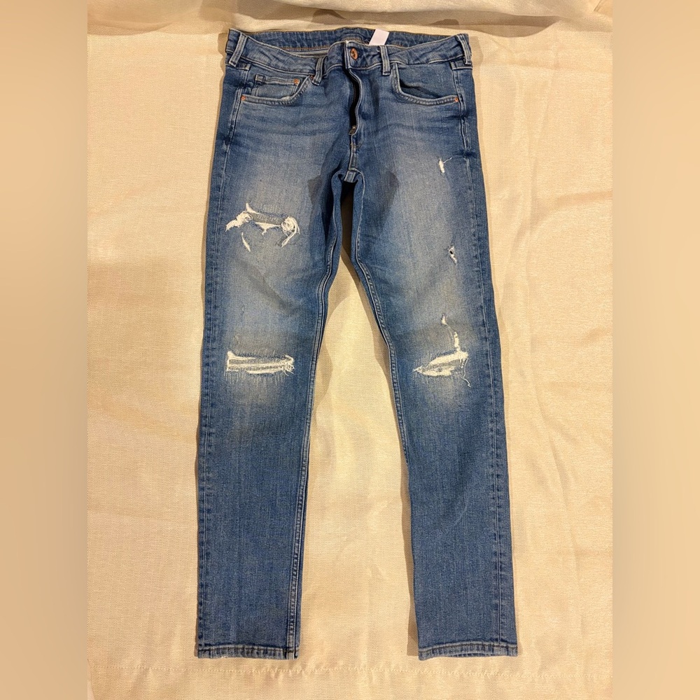 H&m women’s Blue Distressed Jeans